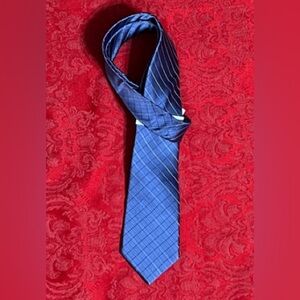 Calvin Klein 100% Silk Blue 48” Tie